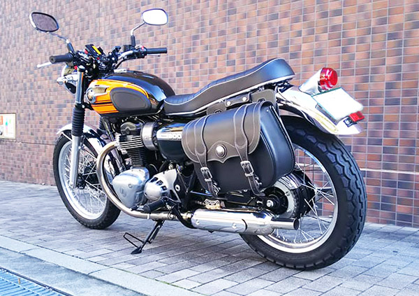 Kawasaki W800にサイドバッグ Sb 24 を取り付けしてみた Degner